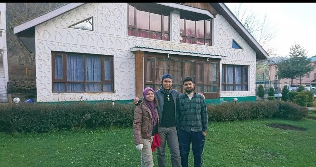 The K2 Alpine Hotel Pahalgam Exterior photo